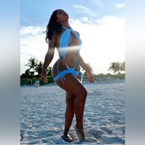 SEXY MONOKINI + MATCHING SARONG - one size fits all